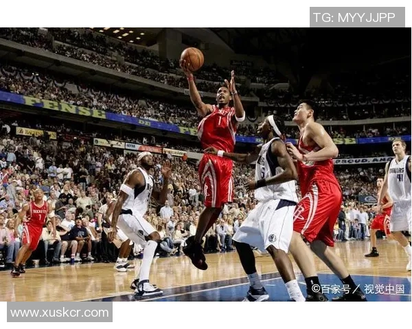 2004年小牛与火箭的激烈对决回顾与精彩瞬间分析